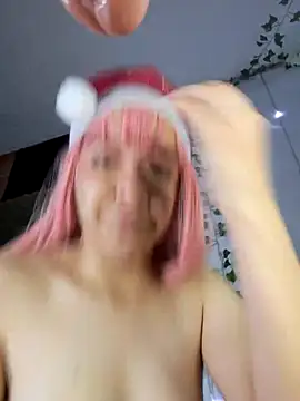 Snapshot of PastelitoGaming chatting on 12.25.24 PastelitoGaming online show from 12.25.24