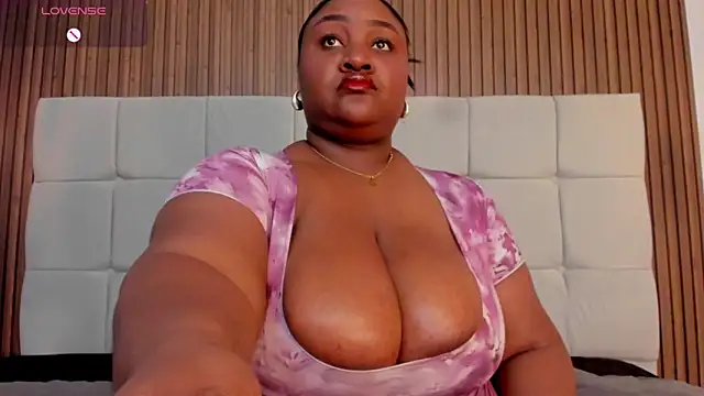 Saravy Blandon online show from 09.16.25