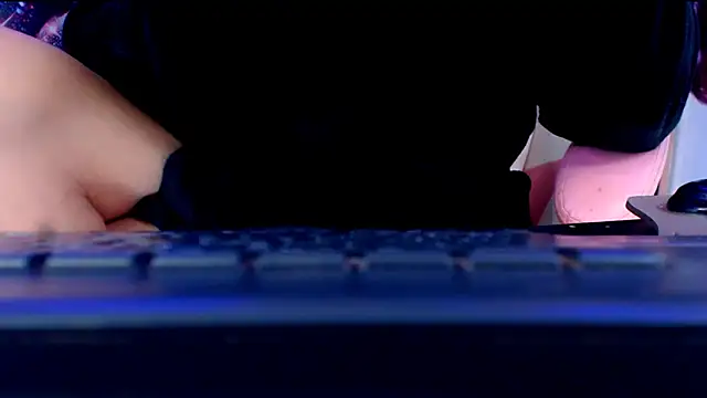 SelfSuck9inchs online show from 10.30.25