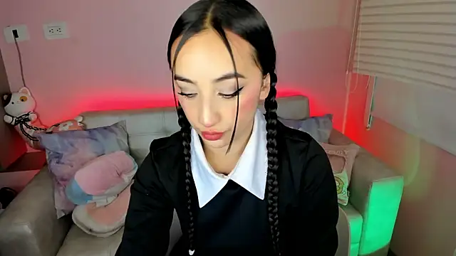 tinysara online show from 05.22.26