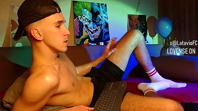 Snapshot of Midnighter_ chatting on 12.26.24 Midnighter online show from 12.26.24