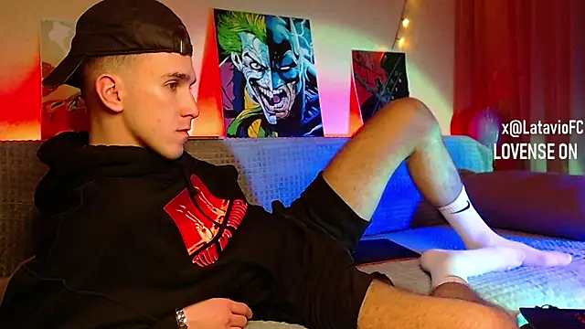 Snapshot of Midnighter_ chatting on 01.28.25 Midnighter online show from 01.28.25