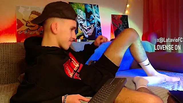 Snapshot of Midnighter_ chatting on 01.28.25 Midnighter online show from 01.28.25