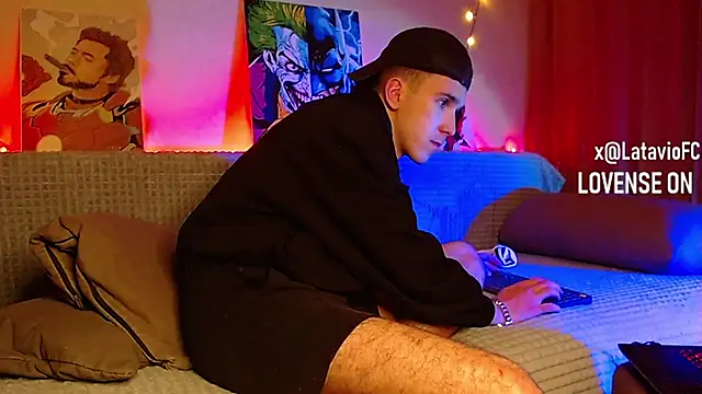 Snapshot of Midnighter_ chatting on 03.07.25 Midnighter online show from 03.07.25