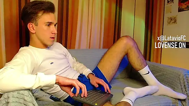 Snapshot of Midnighter_ chatting on 11.04.25 Midnighter online show from 11.04.25