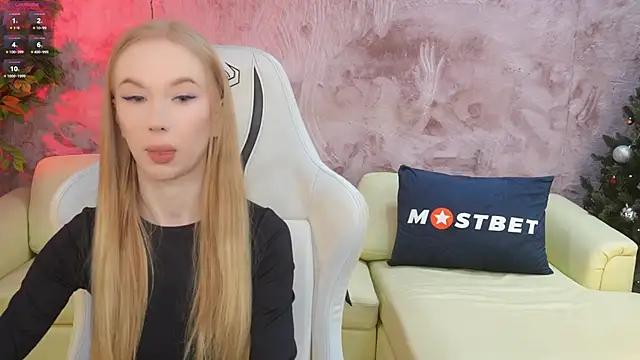 Snapshot of Amelia_Blaze chatting on 12.13.24 Amelia Blaze online show from 12.13.24