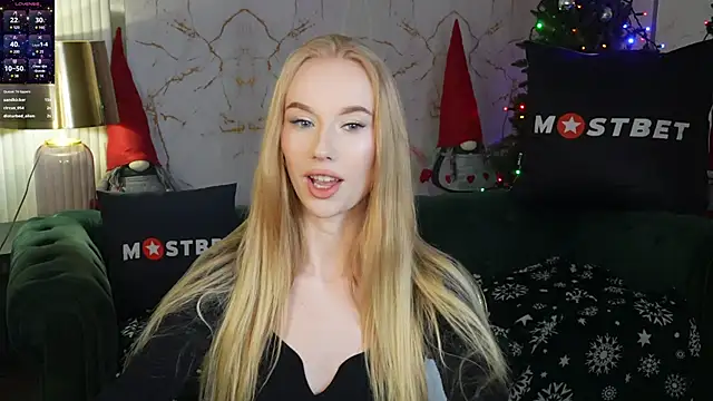 Snapshot of Amelia_Blaze chatting on 12.23.24 Amelia Blaze online show from 12.23.24