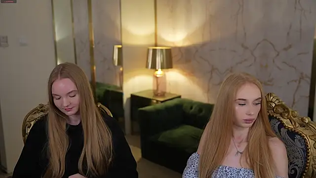 Snapshot of Amelia_Blaze chatting on 10.11.25 Amelia Blaze online show from 10.11.25