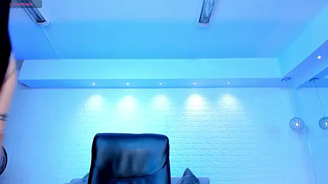 charlottewhitte online show from 02.05.26