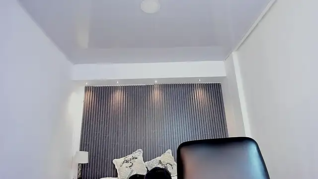 charlottewhitte online show from 04.13.26