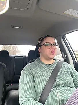 QueenNuttCollector online show from 03.16.25