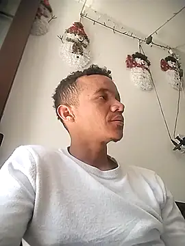 Snapshot of Elsemental007 chatting on 01.01.25 Elsemental007 online show from 01.01.25