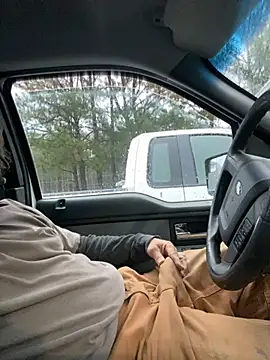 Snapshot of Themechanic420 chatting on 12.10.24 Themechanic420 online show from 12.10.24