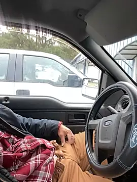 Snapshot of Themechanic420 chatting on 01.07.25 Themechanic420 online show from 01.07.25