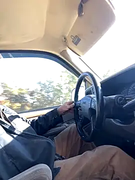 Snapshot of Themechanic420 chatting on 11.10.25 Themechanic420 online show from 11.10.25