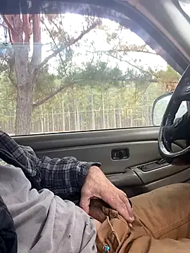 Snapshot of Themechanic420 chatting on 11.18.25 Themechanic420 online show from 11.18.25