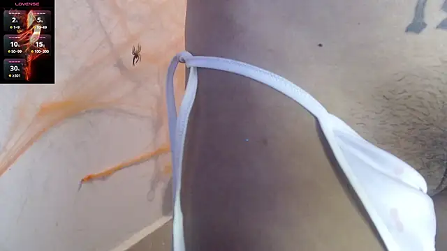 Snapshot of toxxxic_cams chatting on 10.14.25 toxxxic cams online show from 10.14.25