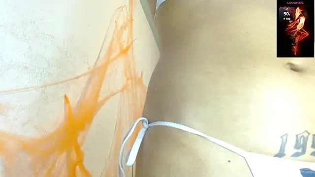 Snapshot of toxxxic_cams chatting on 10.24.25 toxxxic cams online show from 10.24.25