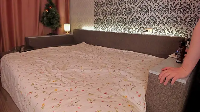 Sweet p1ays online show from 12.14.24