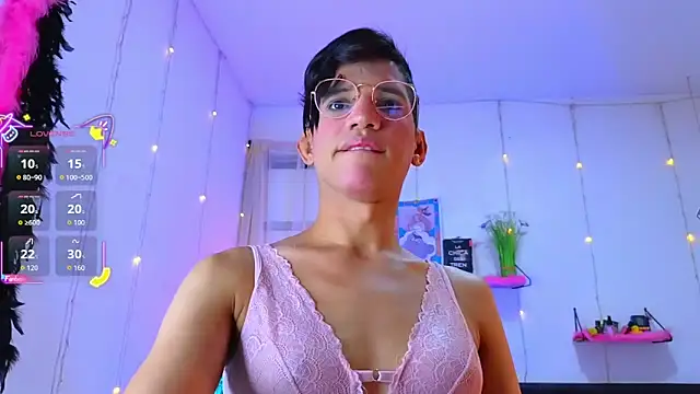 Snapshot of Ariel_Femboy_ chatting on 11.23.25 Ariel Femboy online show from 11.23.25