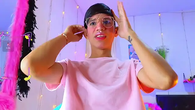 Snapshot of Ariel_Femboy_ chatting on 11.23.25 Ariel Femboy online show from 11.23.25