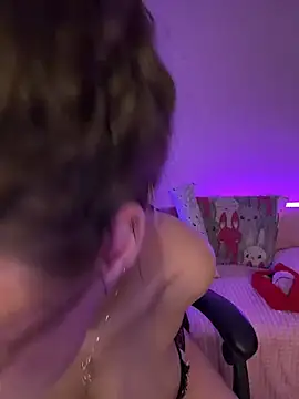 Snapshot of Your_insomniya chatting on 04.01.26 Your insomniya online show from 04.01.26