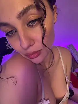 Snapshot of Your_insomniya chatting on 04.04.26 Your insomniya online show from 04.04.26