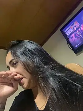 Vaiolet a online show from 02.22.26