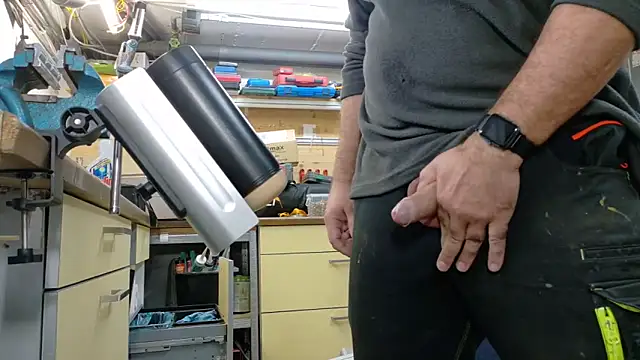 Nikeyone2 online show from 10.29.25