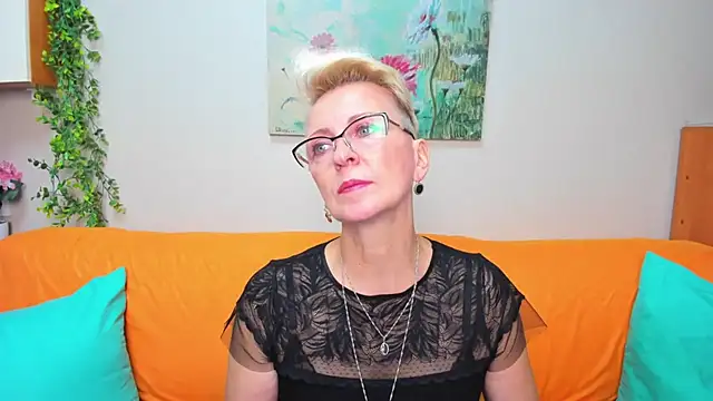 iamyourdream89 online show from 11.25.25