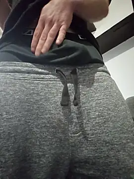 Snapshot of geiler89 chatting on 12.02.25 geiler89 online show from 12.02.25