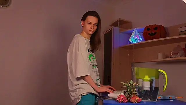 Frank Fraer online show from 04.05.26