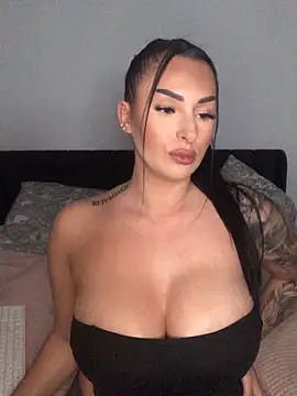 Mia-Bremer online show from 11.08.25