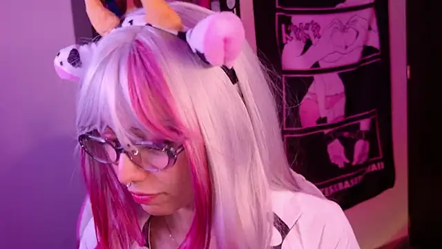 amber yull online show from 05.31.26