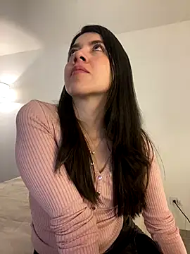 Snapshot of saori_10 chatting on 11.15.25 saori 10 online show from 11.15.25