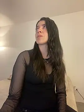 Snapshot of saori_10 chatting on 12.15.25 saori 10 online show from 12.15.25