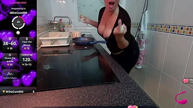 Snapshot of Susycachonda1 chatting on 01.20.25 Susycachonda1 online show from 01.20.25