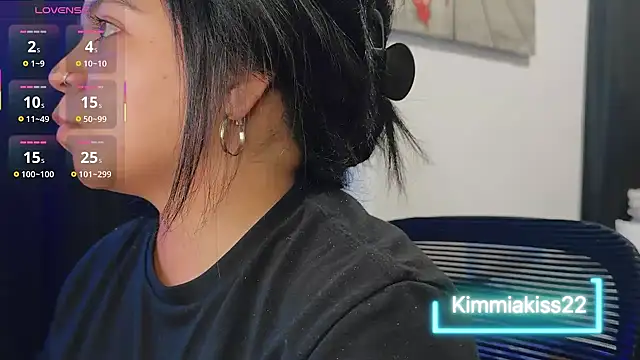 kimmiakiss22 online show from 09.17.25
