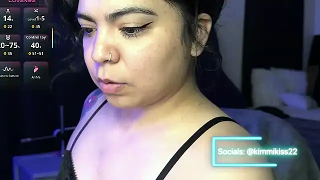 kimmiakiss22 online show from 10.05.25