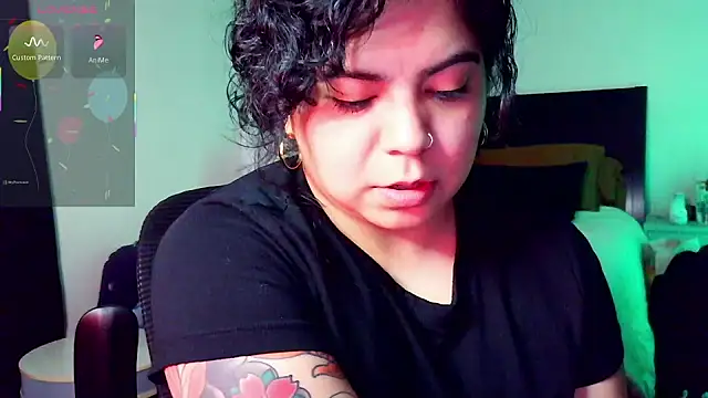 kimmiakiss22 online show from 11.16.25