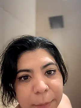 kimmiakiss22 online show from 12.22.25