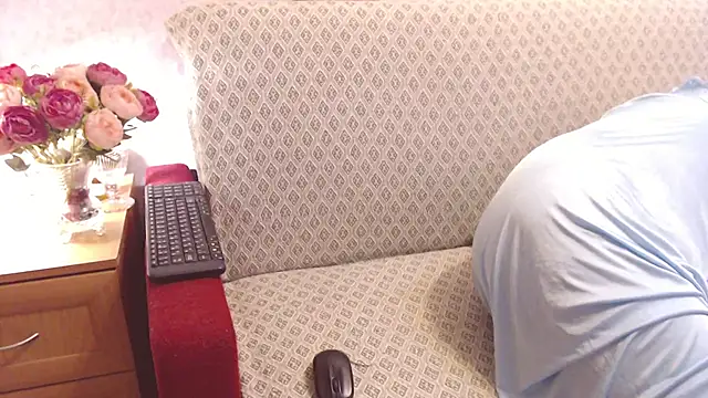 Snapshot of zarinafonliberman chatting on 01.18.26 zarinafonliberman online show from 01.18.26