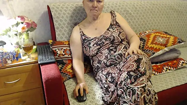 Snapshot of zarinafonliberman chatting on 02.20.26 zarinafonliberman online show from 02.20.26