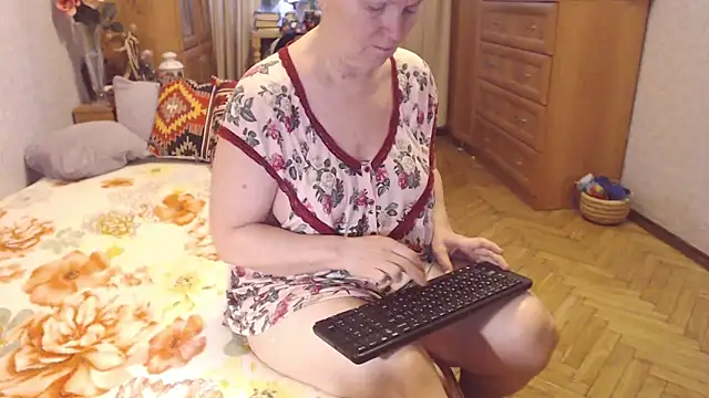 Snapshot of zarinafonliberman chatting on 02.28.26 zarinafonliberman online show from 02.28.26