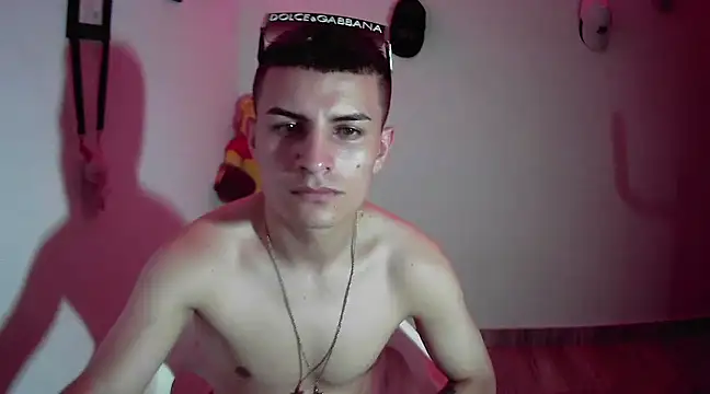 Snapshot of SHAT_SEX chatting on 12.26.24 SHAT SEX online show from 12.26.24