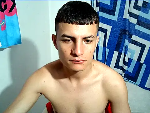 Snapshot of SHAT_SEX chatting on 10.29.25 SHAT SEX online show from 10.29.25