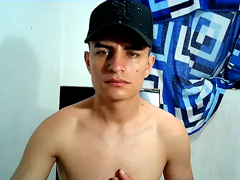 Snapshot of SHAT_SEX chatting on 11.25.25 SHAT SEX online show from 11.25.25