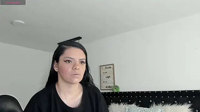 natasha logan  online show from 01.26.25