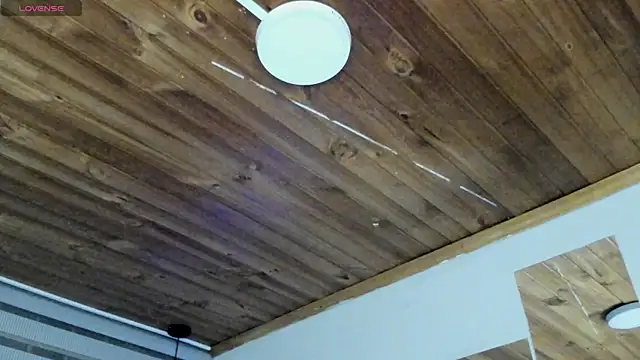 natasha logan  online show from 09.21.25