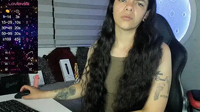 Snapshot of natasha_logan_ chatting on 08.07.26 natasha logan online show from 08.07.26
